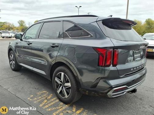 2022 Kia Sorento S