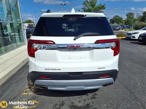 2022 GMC Acadia SLT