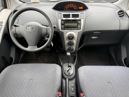 2009 Toyota Yaris Base