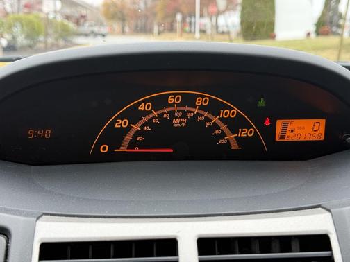 2009 Toyota Yaris Base