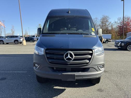 2023 Mercedes-Benz Sprinter 2500 Cargo 144 WB