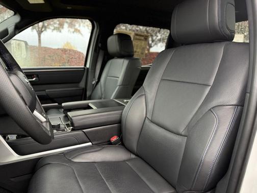 2024 Toyota Tundra Hybrid Platinum