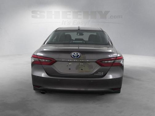 2024 Toyota Camry Hybrid XLE