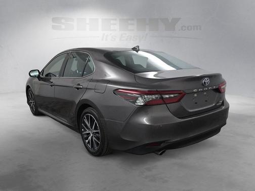 2024 Toyota Camry Hybrid XLE