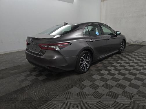 2024 Toyota Camry Hybrid XLE