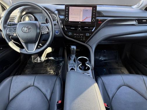 2024 Toyota Camry Hybrid XLE