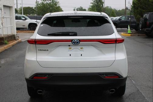 Wind Chill Pearl 2024 Toyota Venza LE
