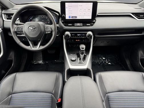 2025 Toyota RAV4 Hybrid SE