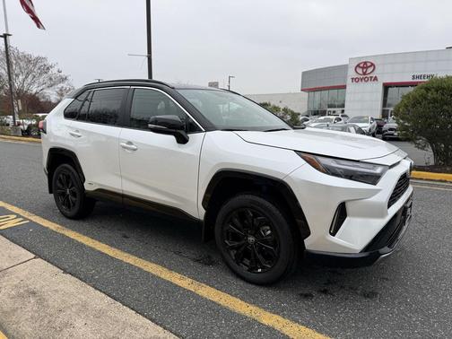 2025 Toyota RAV4 Hybrid SE