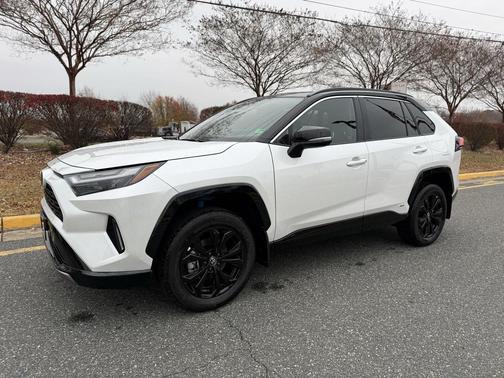 2025 Toyota RAV4 Hybrid SE