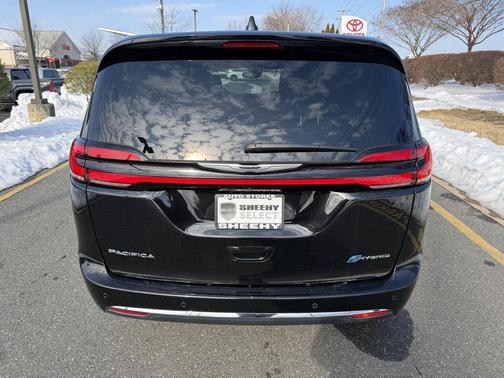 2025 Chrysler Pacifica Hybrid Select