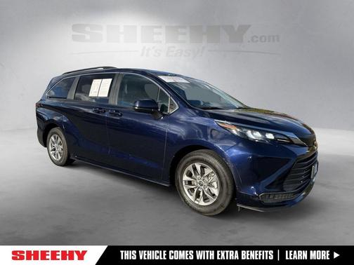 2024 Toyota Sienna LE