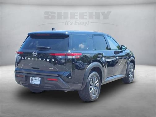 2023 Nissan Pathfinder S 4WD