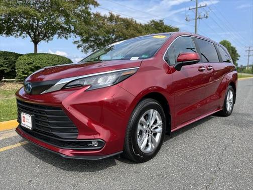 2025 Toyota Sienna XLE 7 Passenger