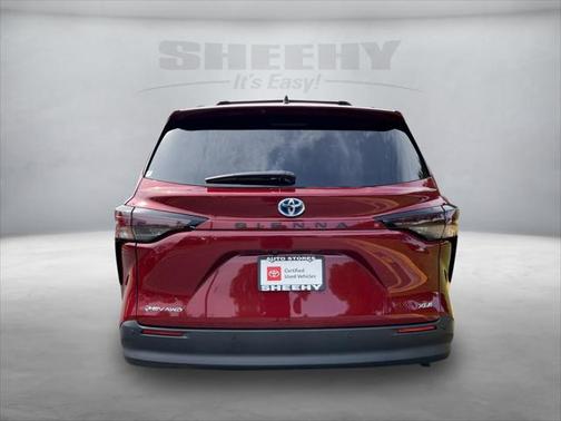 2025 Toyota Sienna XLE 7 Passenger