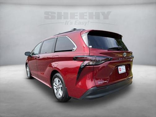 2025 Toyota Sienna XLE 7 Passenger