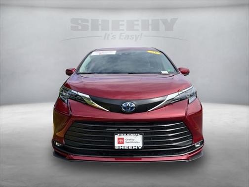 2025 Toyota Sienna XLE 7 Passenger