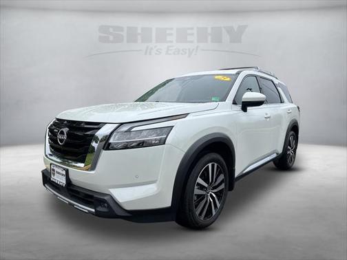 2023 Nissan Pathfinder Platinum 4WD