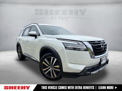 2023 Nissan Pathfinder Platinum 4WD