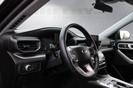 Agate Black Metallic 2022 Ford Explorer XLT