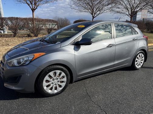 2016 Hyundai Elantra GT Base
