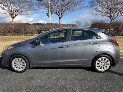 2016 Hyundai Elantra GT Base