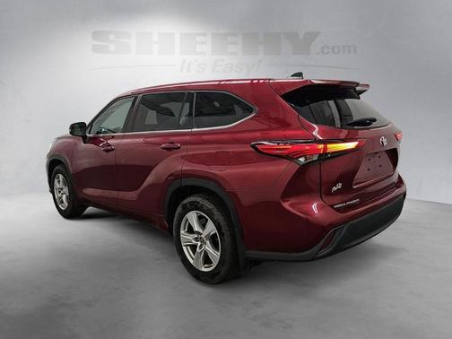 2022 Toyota Highlander LE