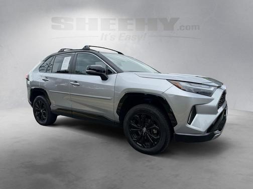 2022 Toyota RAV4 Hybrid SE