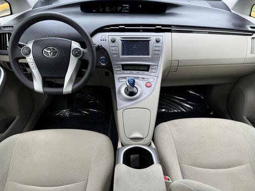 2015 Toyota Prius Three