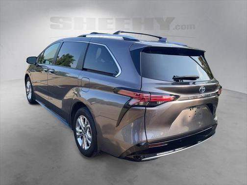 2024 Toyota Sienna Platinum 7 Passenger