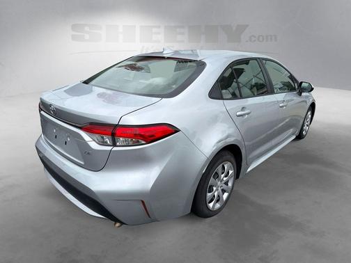 Classic Silver Metallic 2021 Toyota Corolla LE