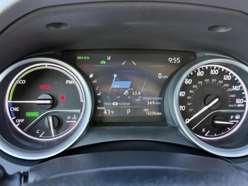 2024 Toyota Camry Hybrid XLE