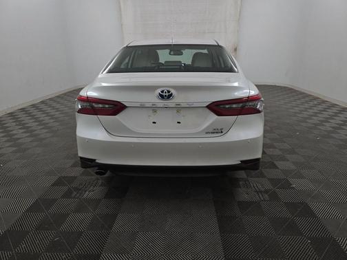 2024 Toyota Camry Hybrid XLE
