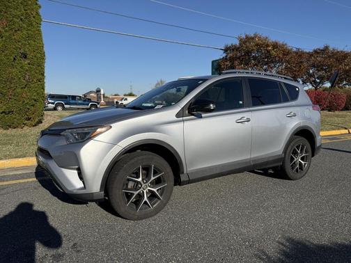 2017 Toyota RAV4 SE