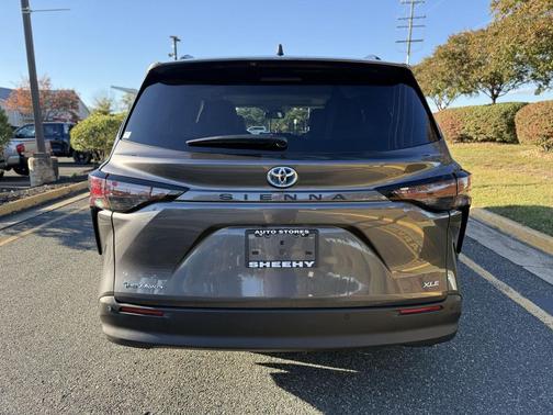 2025 Toyota Sienna XLE 7 Passenger