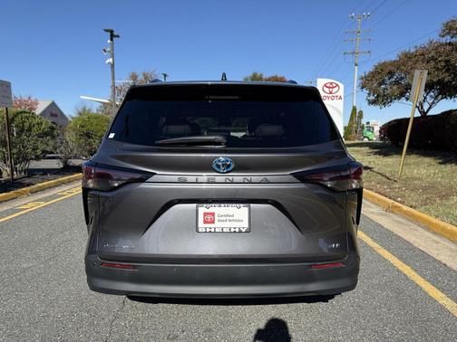 2025 Toyota Sienna XLE 7 Passenger