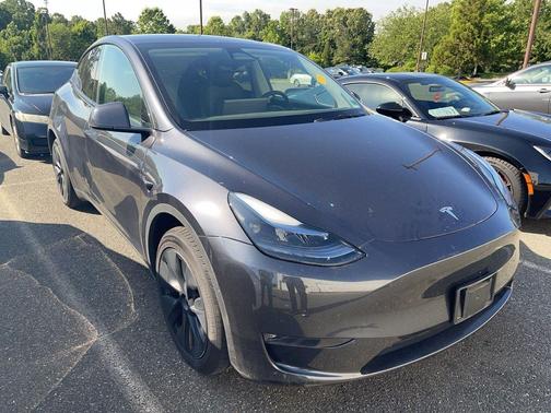 Stealth Gray 2024 Tesla Model Y Long Range