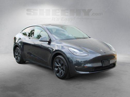Stealth Gray 2024 Tesla Model Y Long Range
