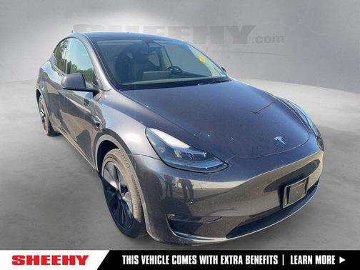 Stealth Gray 2024 Tesla Model Y Long Range