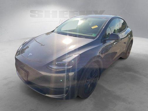 Stealth Gray 2024 Tesla Model Y Long Range