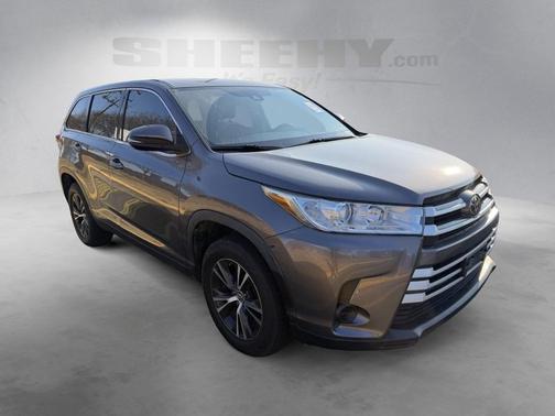 2019 Toyota Highlander LE I4
