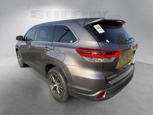 2019 Toyota Highlander LE I4