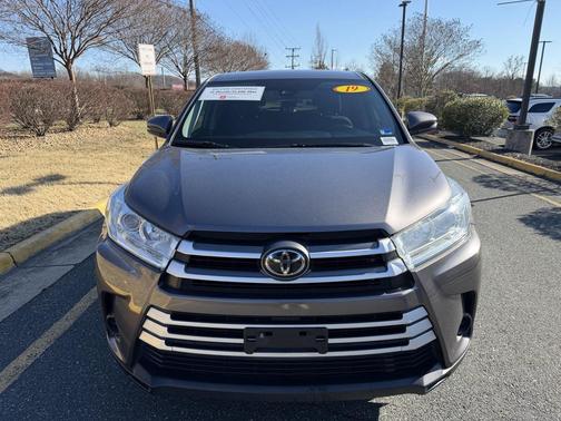 2019 Toyota Highlander LE I4