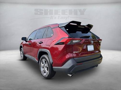 2022 Toyota RAV4 Hybrid XLE