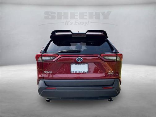 2022 Toyota RAV4 Hybrid XLE