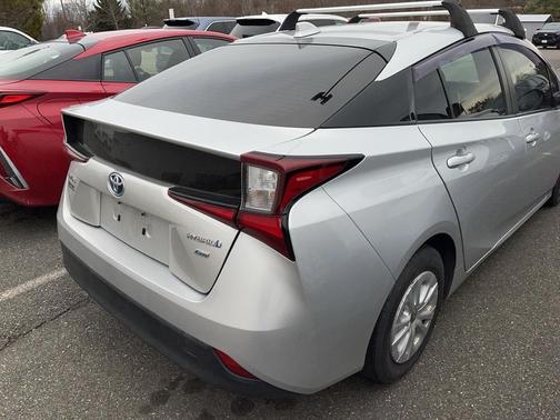 2021 Toyota Prius L