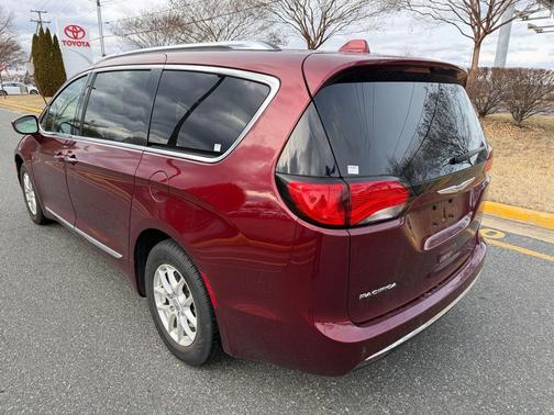 2020 Chrysler Pacifica Touring L