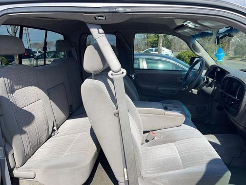 2004 Toyota Tundra SR5