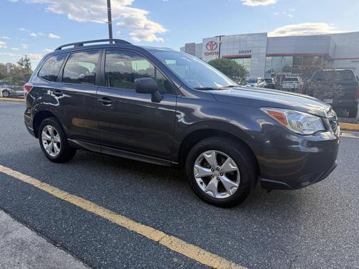 2016 Subaru Forester 2.5i