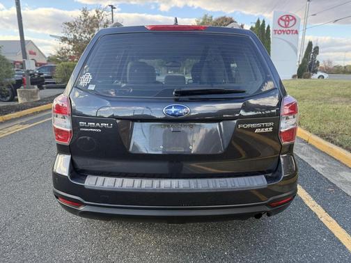2016 Subaru Forester 2.5i
